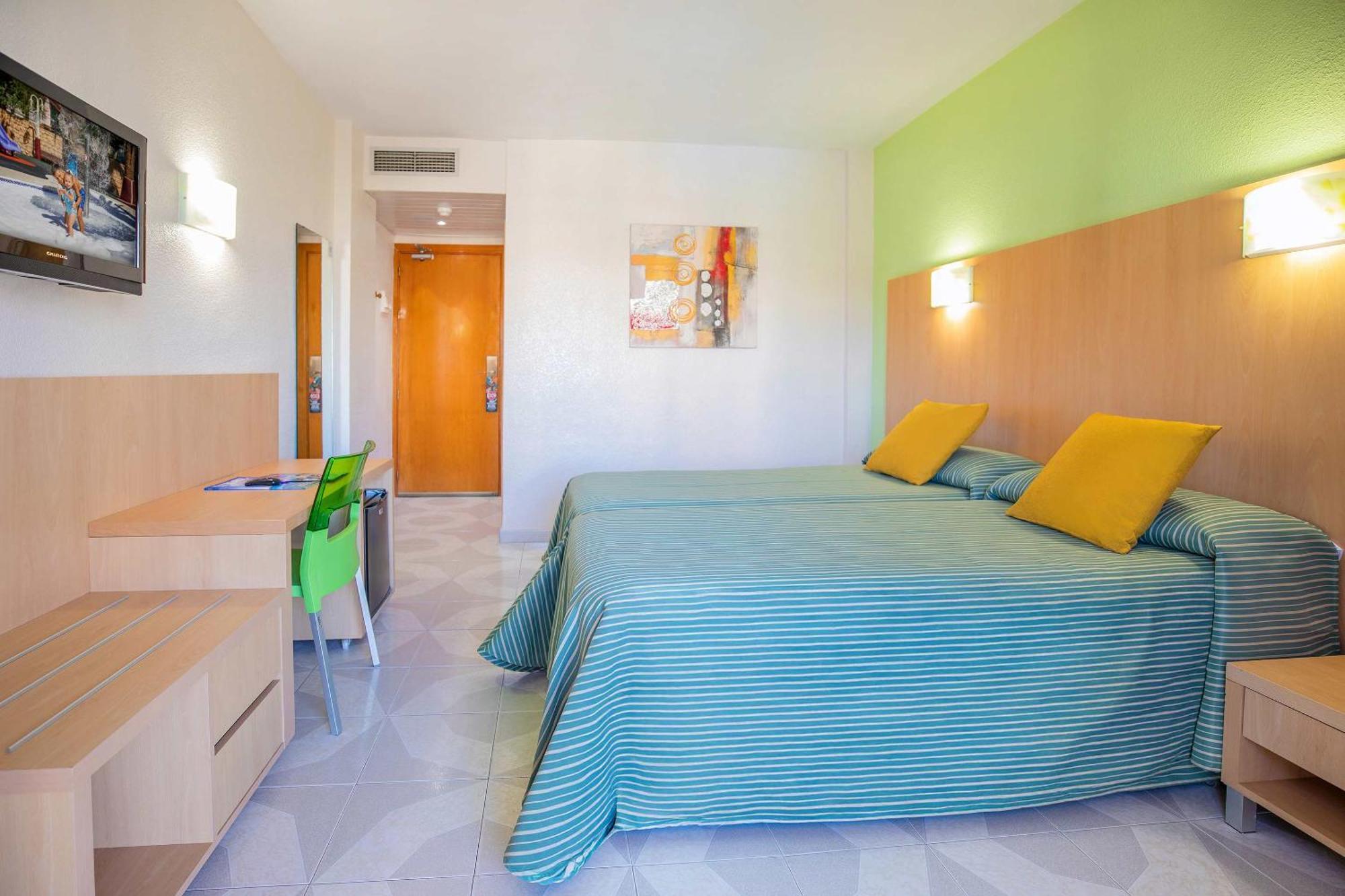 Hotel Servigroup Pueblo Benidorm Room photo